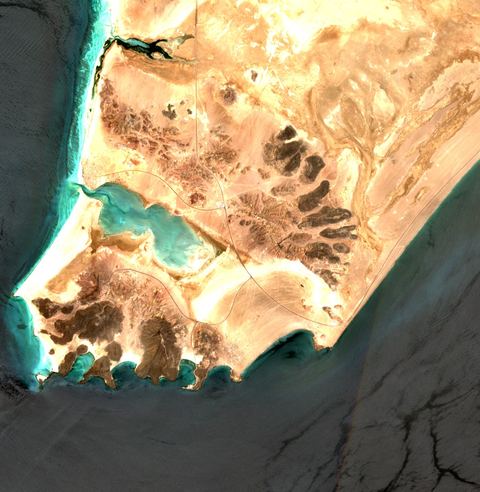 Sentinel-2 crop of Perim traffic lanes at 12.71°N 43.51°E, captured 28 Sept 2026
