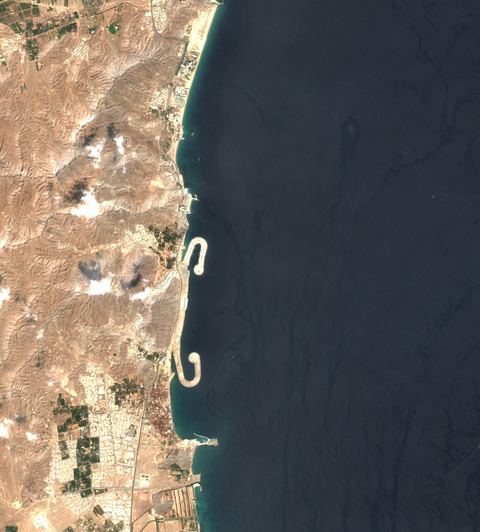 Sentinel-2 crop of Khor Fakkan approaches at 25.46°N 56.38°E, captured 29 Sept 2026