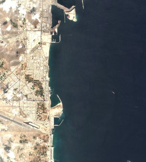 Sentinel-2 crop of Fujairah anchorage at 25.13°N 56.38°E, captured 29 Sept 2026